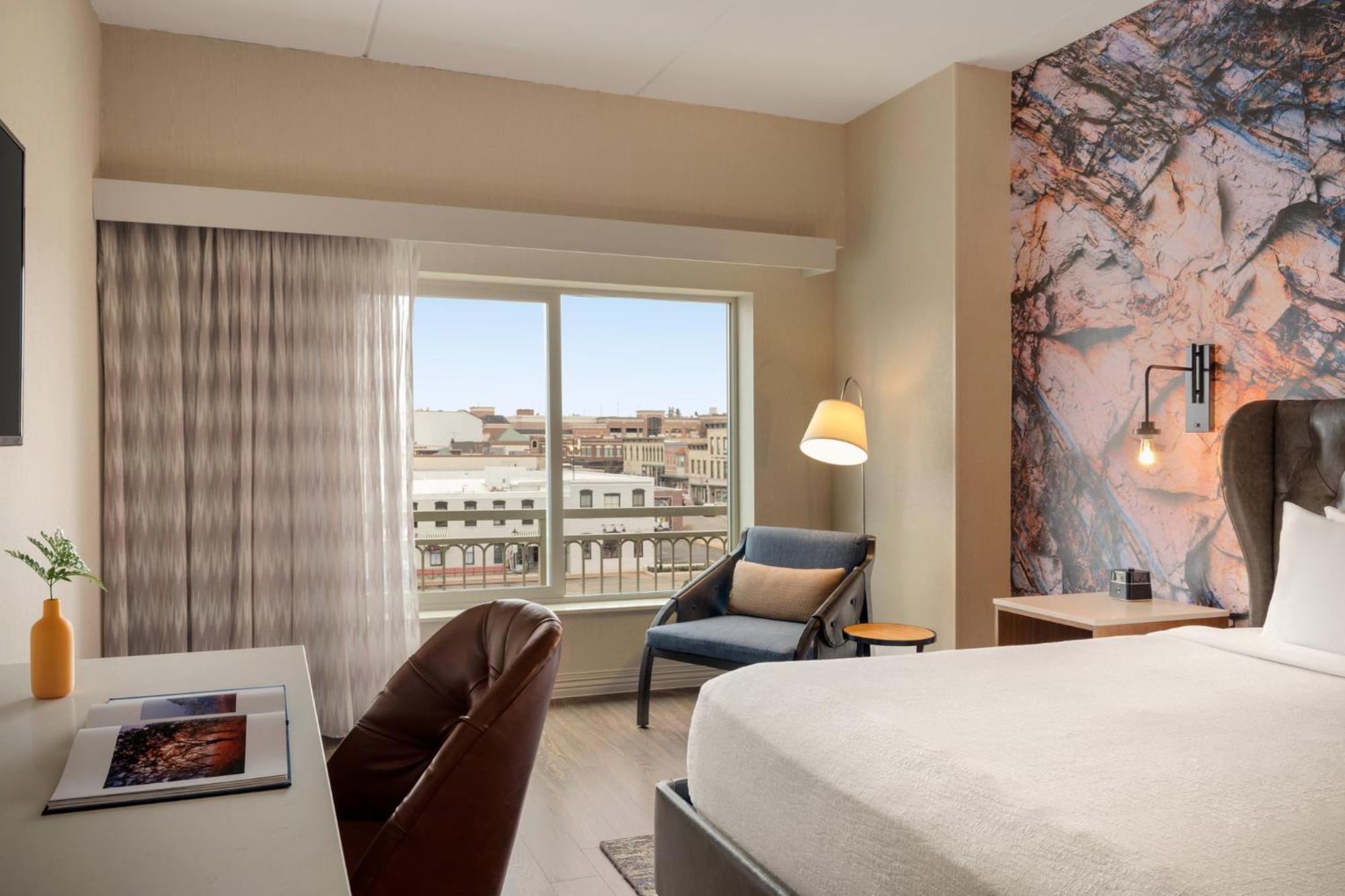 Hotel Indigo Naperville Riverwalk By Ihg Exterior photo